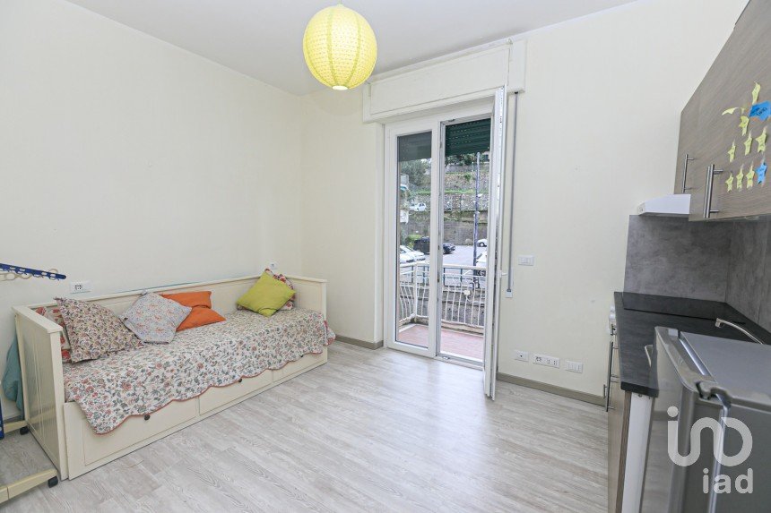 Appartamento 7 locali di 110 m² a Genova (16143)