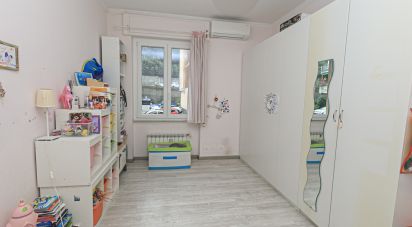 Apartment 7 rooms of 110 m² in Genova (16143)