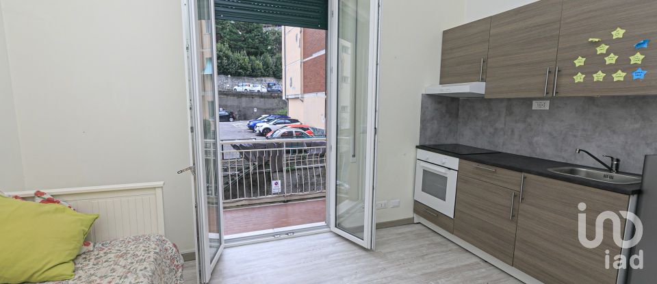 Appartamento 7 locali di 110 m² a Genova (16143)