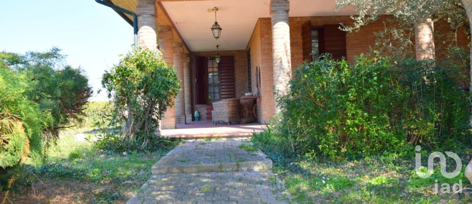 Casa 8 locali di 400 m² in Ravenna (48124)