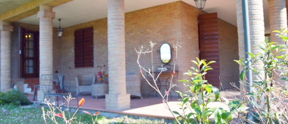 Casa 8 locali di 400 m² in Ravenna (48124)