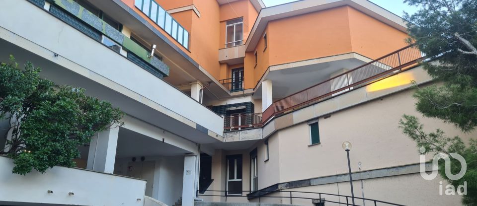 Apartment 12 rooms of 230 m² in Bergeggi (17028)