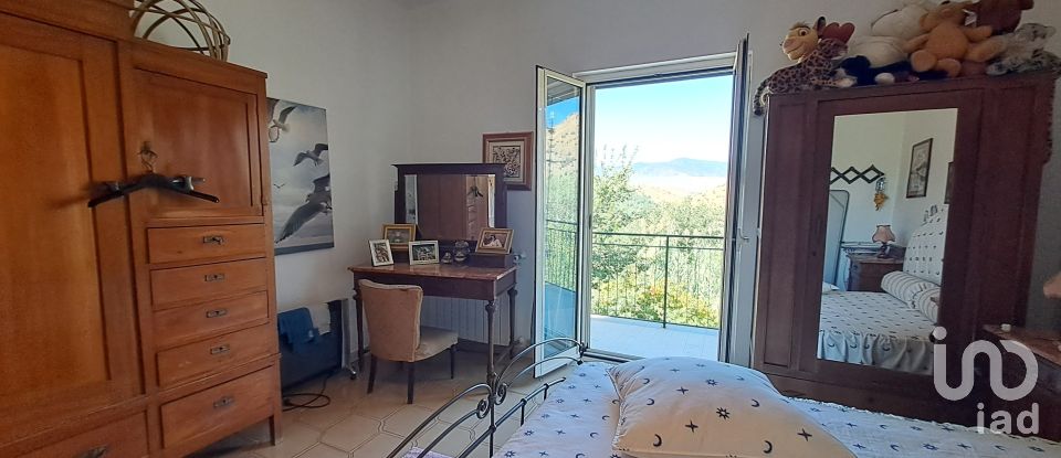 Casa 4 locali di 117 m² in Scillato (90020)