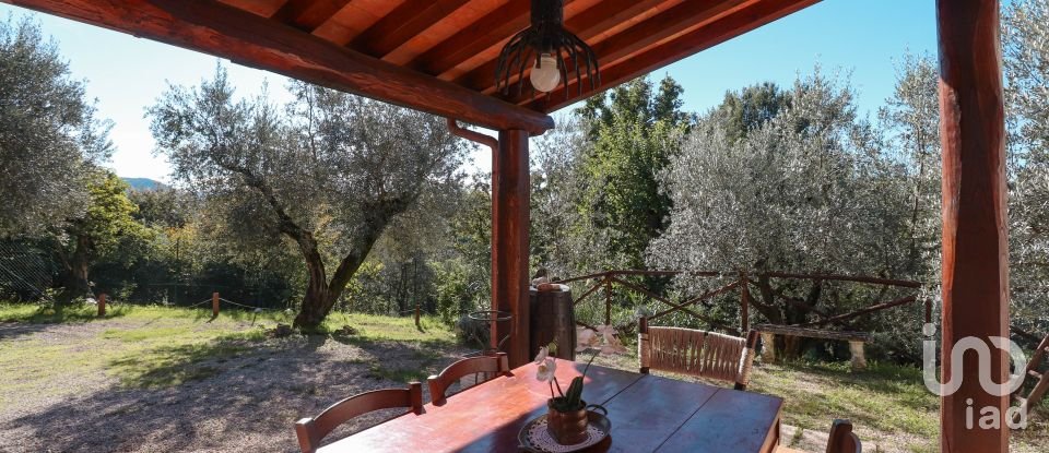 Rustico 3 locali di 100 m² in Poggio Nativo (02030)