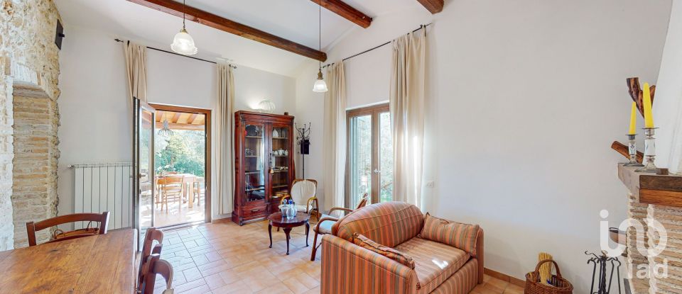 Country house 3 rooms of 100 m² in Poggio Nativo (02030)