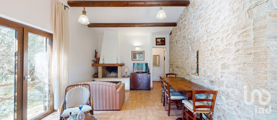 Country house 3 rooms of 100 m² in Poggio Nativo (02030)