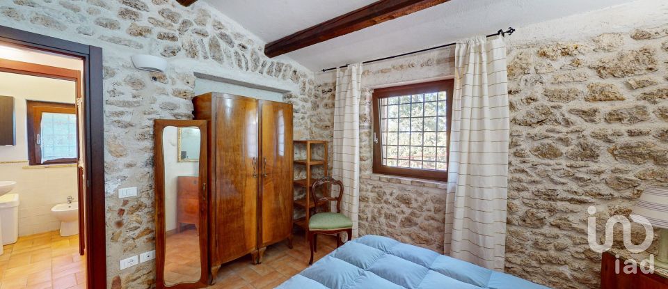 Country house 3 rooms of 100 m² in Poggio Nativo (02030)