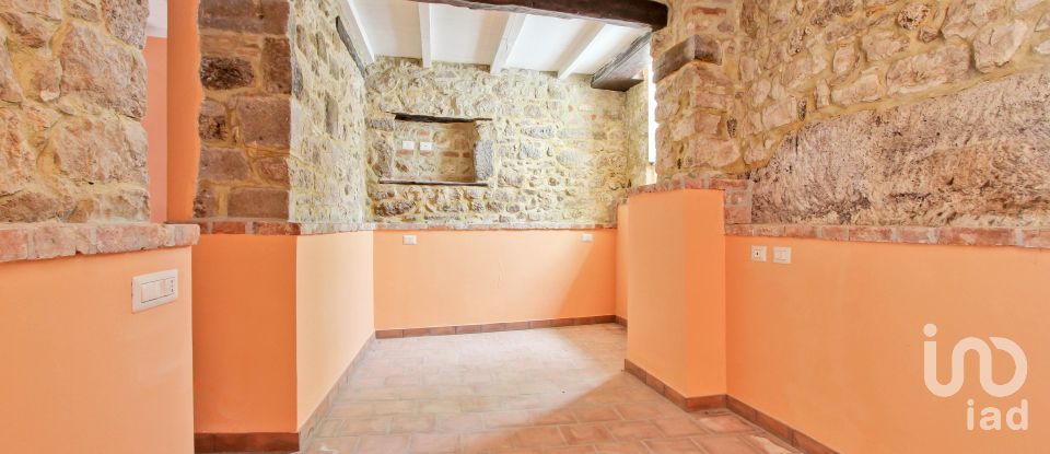 Three-room apartment of 91 m² in Villa Santo Stefano (03020)