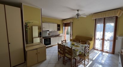 Apartment 5 rooms of 72 m² in Fermo (63900)