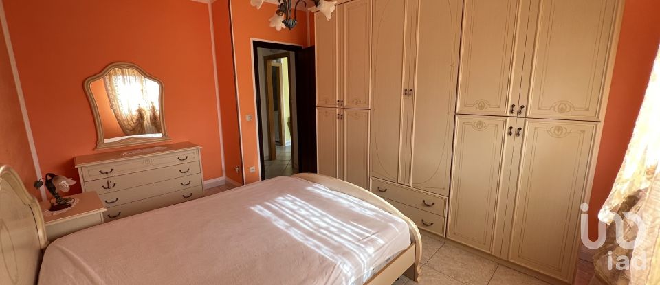 Apartment 5 rooms of 72 m² in Fermo (63900)