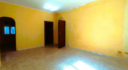 Three-room apartment of 77 m² in Brindisi (72100)