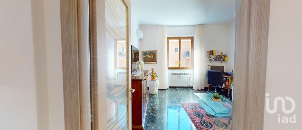 Apartment 5 rooms of 87 m² in Genova (16133)