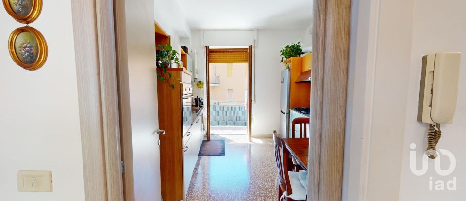 Apartment 5 rooms of 87 m² in Genova (16133)