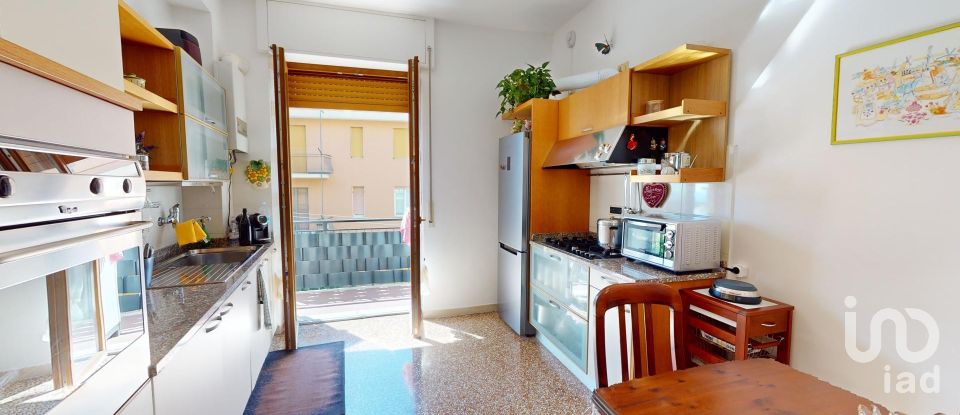 Apartment 5 rooms of 87 m² in Genova (16133)