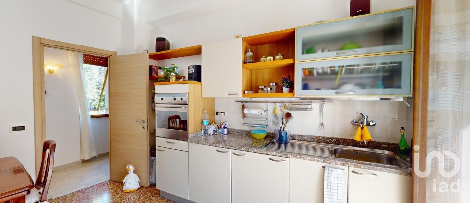 Appartamento 5 locali di 87 m² a Genova (16133)