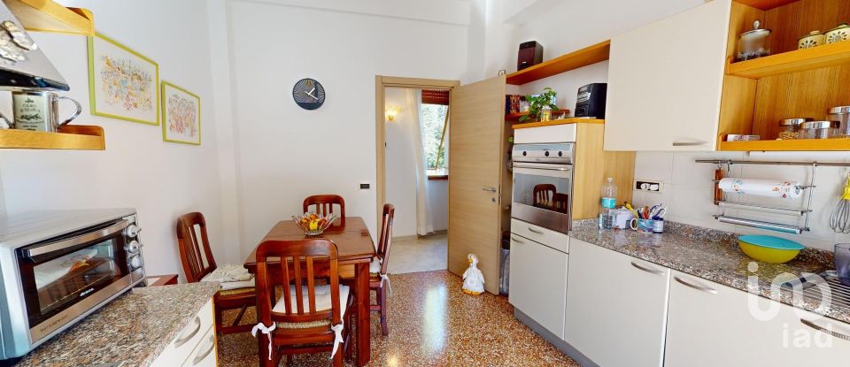 Appartamento 5 locali di 87 m² a Genova (16133)