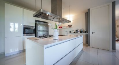 Casa 7 locali di 230 m² in Cento (44045)