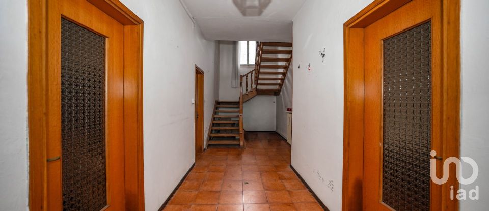 Casa 9 locali di 255 m² in Ficarolo (45036)