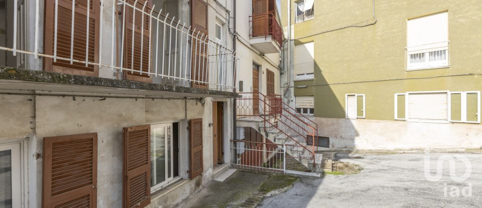 Casa 8 locali di 150 m² in Montegranaro (63812)