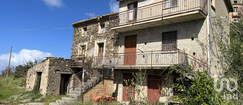 Casa 4 locali di 200 m² in - (87030)