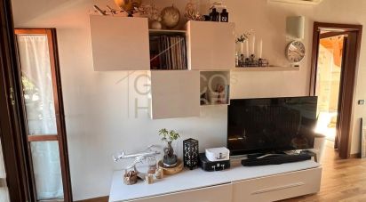 Three-room apartment of 90 m² in Cardano al Campo (21010)