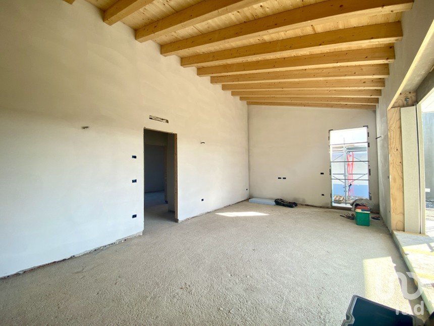 Three-room apartment of 114 m² in Volta Mantovana (46049)