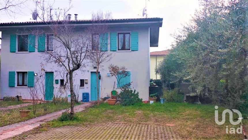 House boat 8 rooms of 143 m² in Lazise (37017)