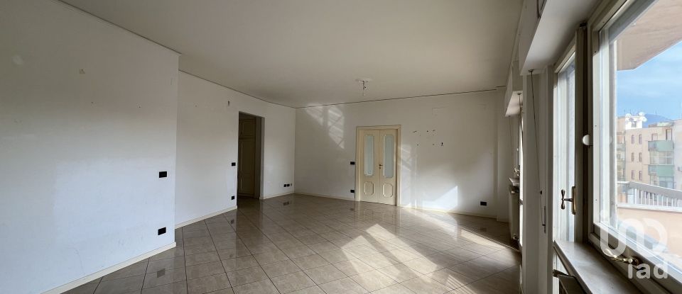 Appartamento 6 locali di 164 m² a Palermo (90135)