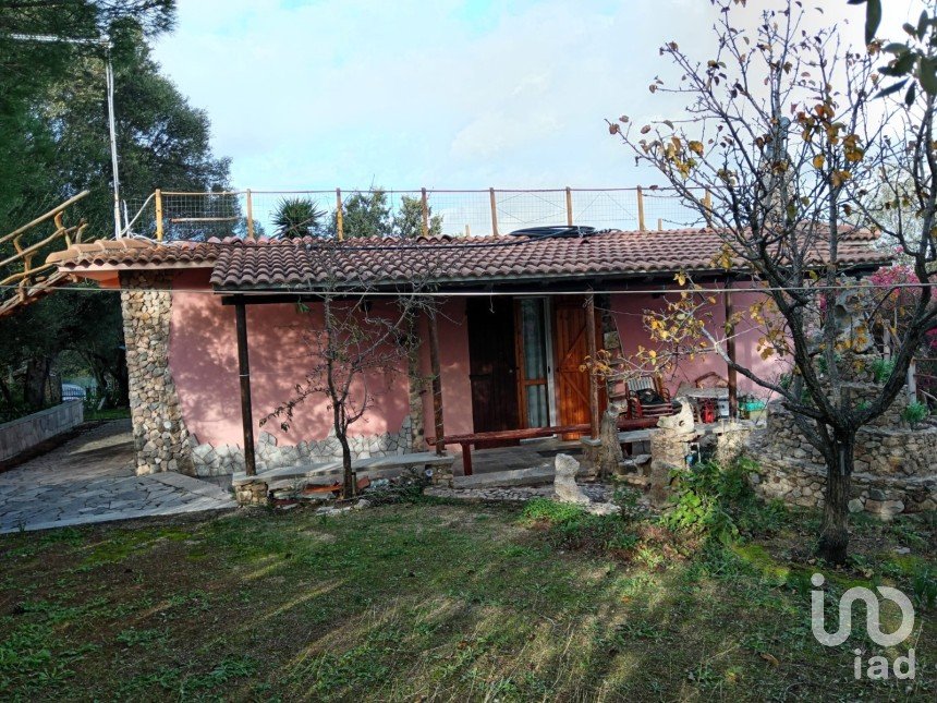 Casa 3 locali di 77 m² in Telti (07020)