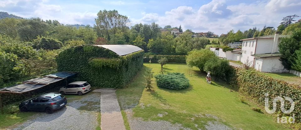 Farm 8 rooms of 221 m² in Castelletto d'Orba (15060)