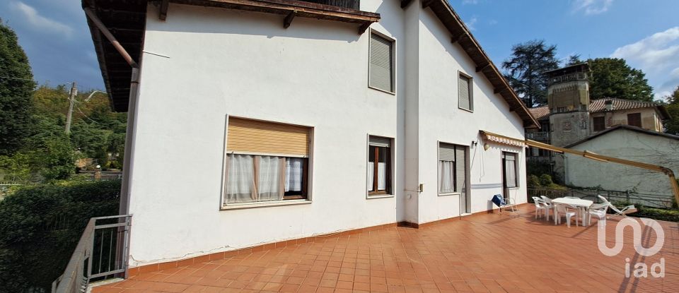 Farm 8 rooms of 221 m² in Castelletto d'Orba (15060)