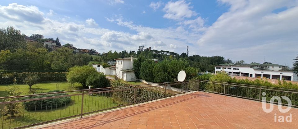 Farm 8 rooms of 221 m² in Castelletto d'Orba (15060)