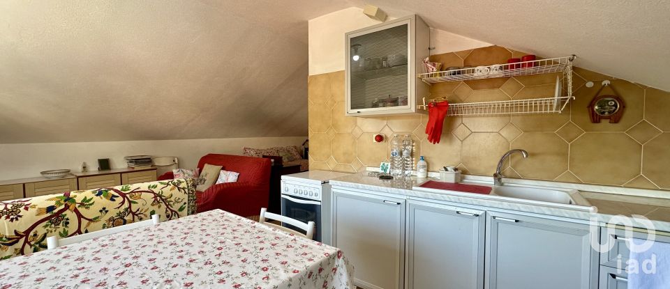 Two-room apartment of 60 m² in Toirano (17055)