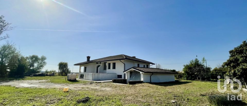 Farm 6 rooms of 300 m² in Meolo (30020)