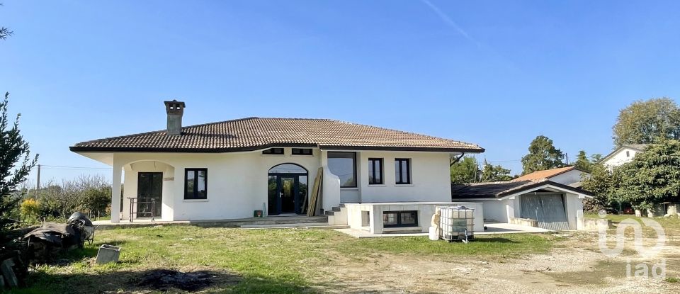 Farm 6 rooms of 300 m² in Meolo (30020)