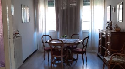 Three-room apartment of 140 m² in Foligno (06034)