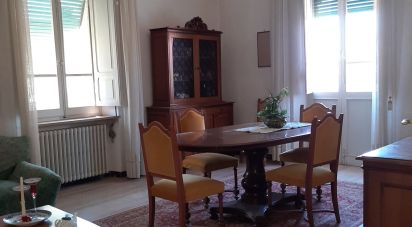 Three-room apartment of 140 m² in Foligno (06034)