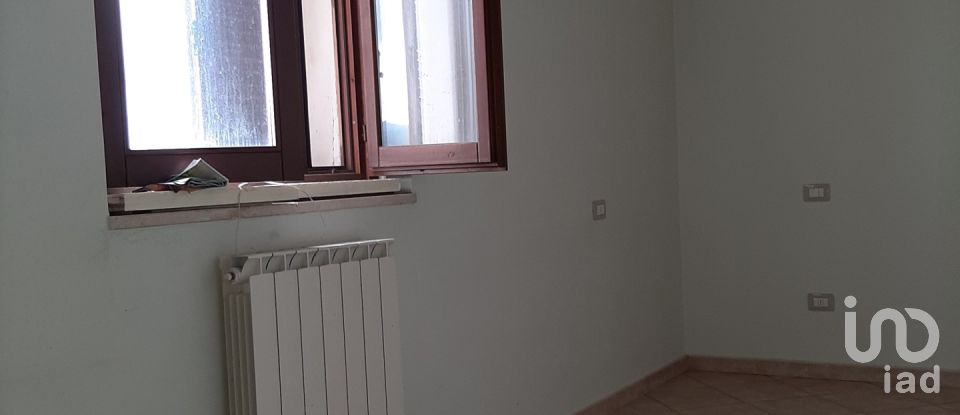 Apartment 5 rooms of 90 m² in Foligno (06034)