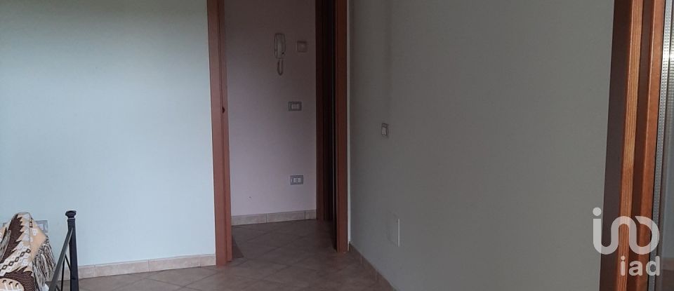 Apartment 5 rooms of 90 m² in Foligno (06034)