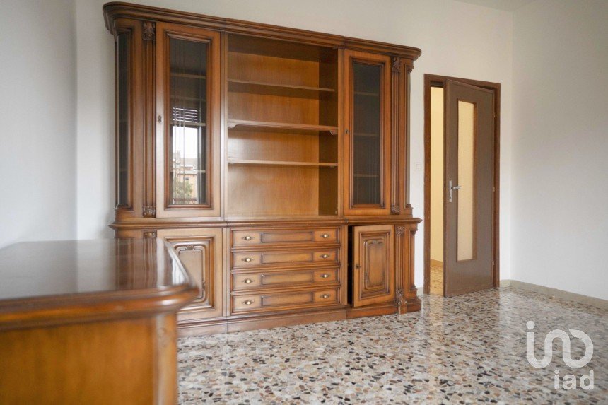 Appartamento 5 locali di 85 m² a Verona (37138)