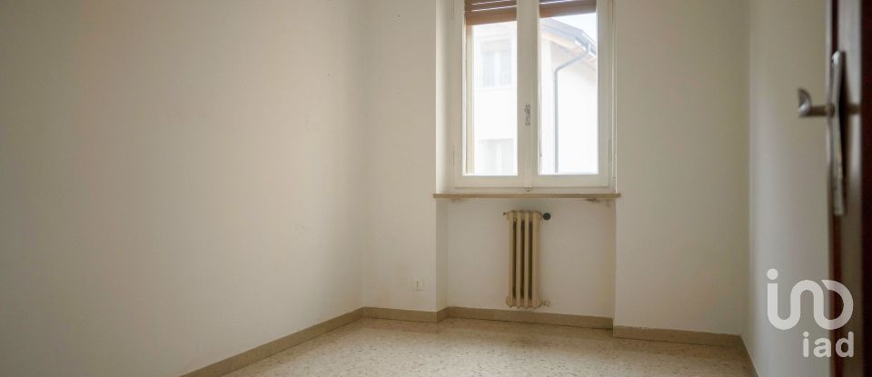 Appartamento 5 locali di 85 m² a Verona (37138)