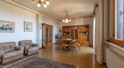 Villa 16 locali di 280 m² in Offagna (60020)