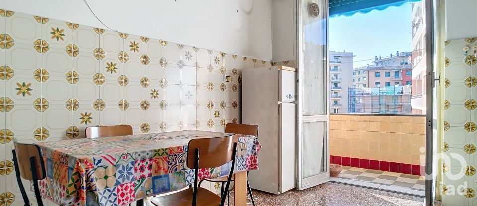 Four-room apartment of 104 m² in Genova (16159)