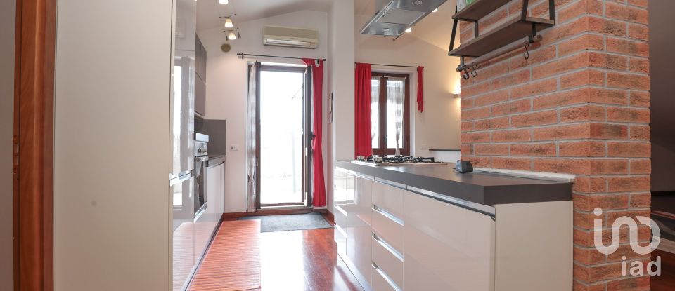 Appartamento 5 locali di 110 m² a Ovada (15076)