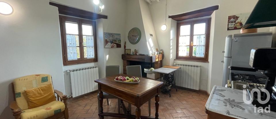 Palazzo / Stabile 5 locali di 65 m² a Arezzo (52100)