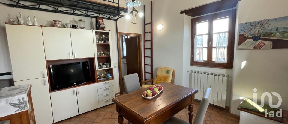 Palazzo / Stabile 5 locali di 65 m² a Arezzo (52100)