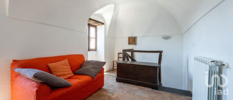 Casa 3 locali di 175 m² in Bajardo (18031)