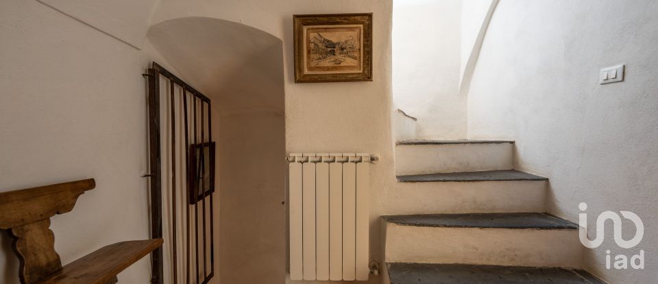 Casa 3 locali di 175 m² in Bajardo (18031)