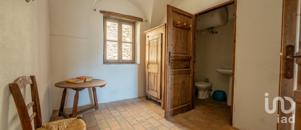 Casa 3 locali di 175 m² in Bajardo (18031)