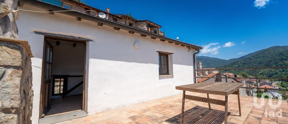 Casa 3 locali di 175 m² in Bajardo (18031)